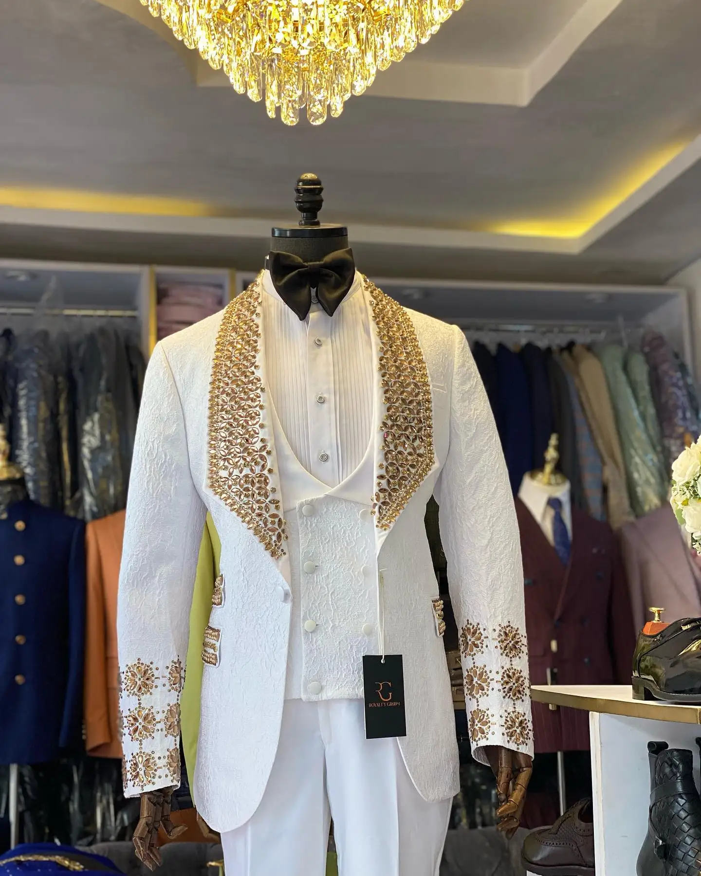 White Jacquard Men Suits Set 3 Piece Blazer+Vest+Pants Luxury Crystal Golden Groom Wedding Tuxedo Single Breasted Jacket Coat