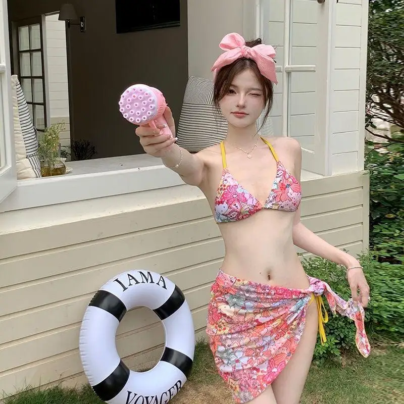 Sanrio ensemble de Bikini Hello Kitty Bikini maillot de bain fleuri coussin de poitrine sans fil Style de vacances piscine plage Bikini ensemble de Style mince