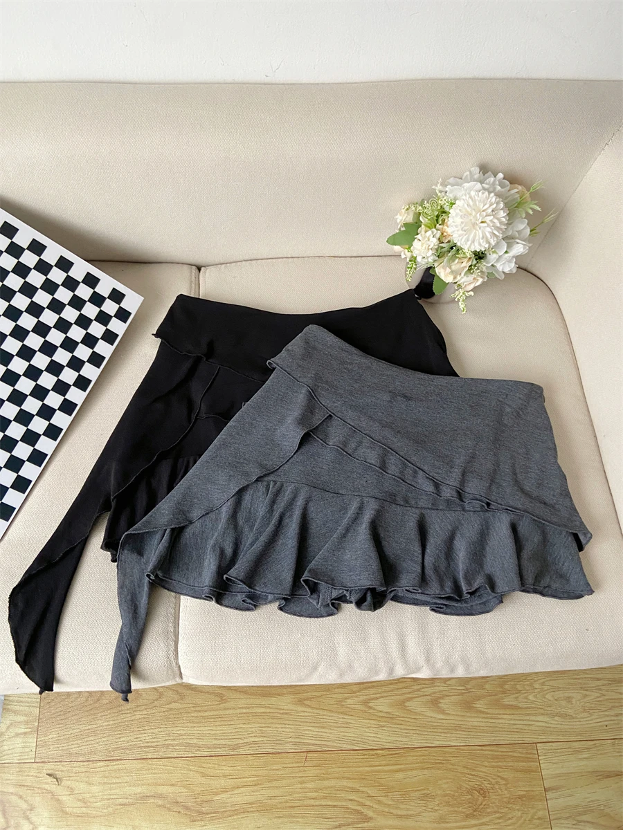 Women Grey A-line Pleated Skirt Vintage Y2k 90s Mini Skirt Harajuku Korean Asymmetrical Skirt 2000s Fashion Clothes Summer 2024