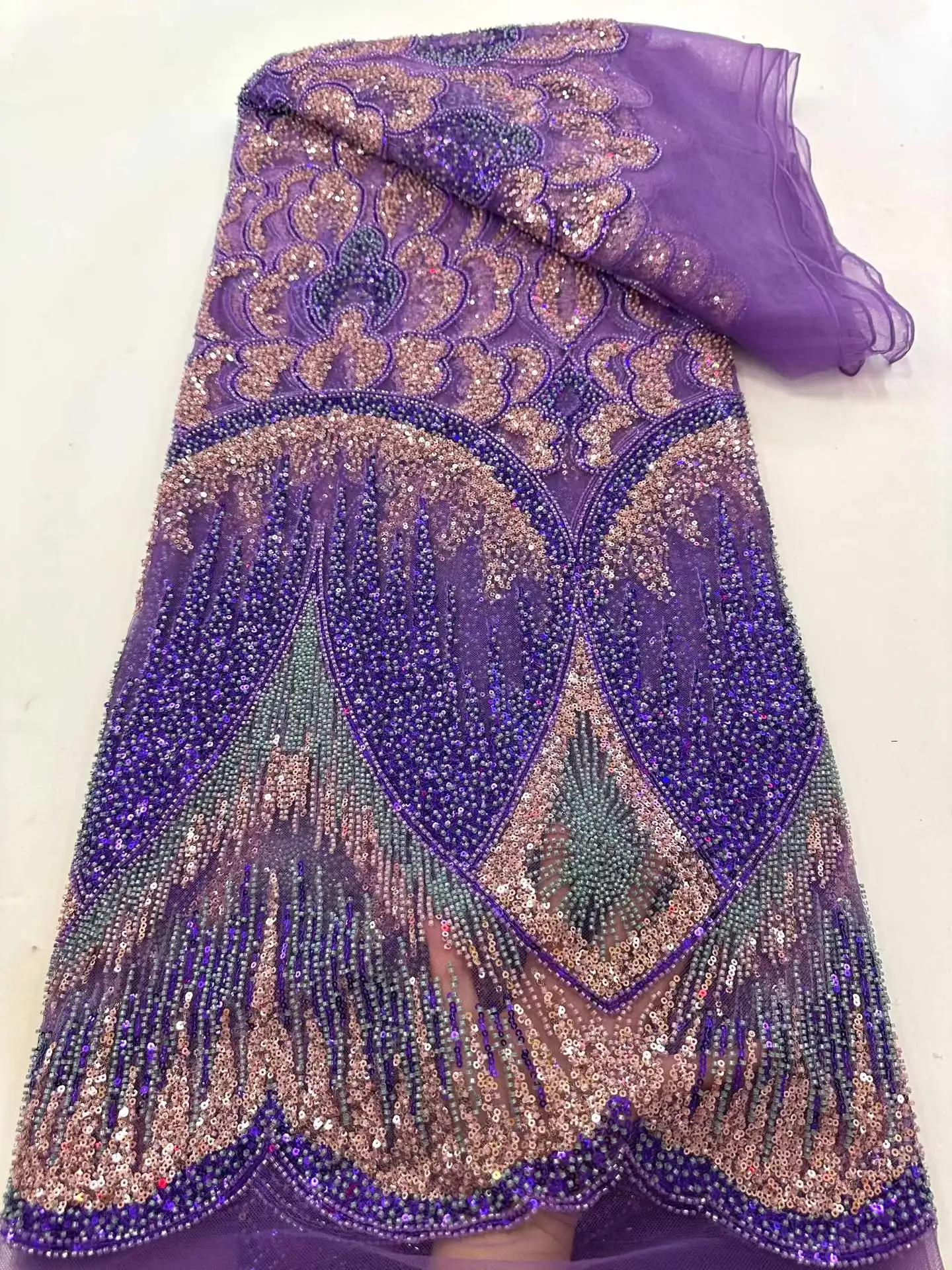 

Высококачественная африканская кружевная ткань 2026 года: французское люксовое кружево с пайетками, тяжелой вышивкой бисером и тюлем для шитья