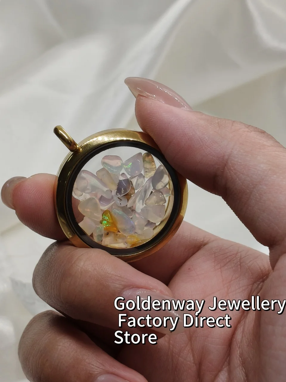 

2025 Popular Natural Opal Raw Stone Stainless Steel Glass Gold Locket Rough Gems Charm Titanium Pendant Unisex Anti-rust Jewelry
