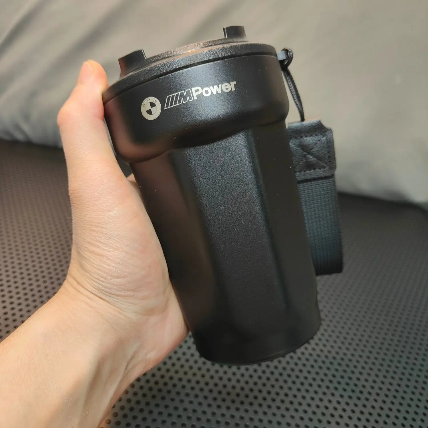 

2025 new BMW fashion and environmentally friendly 316 stainless steel double-layer car thermos souvenir gift car delivery gift