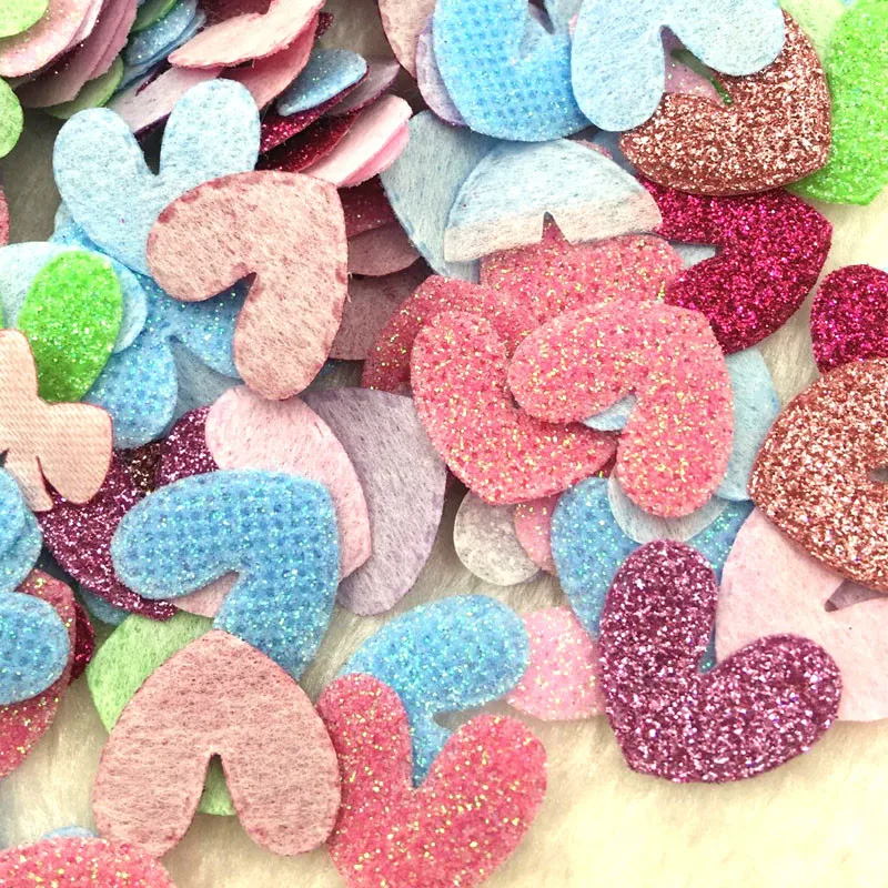 100 pz imbottito Glitter panno cuore Appliques per cappello fai da te vestiti patch per cucire copricapo fatto a mano fermagli per capelli accessori E324