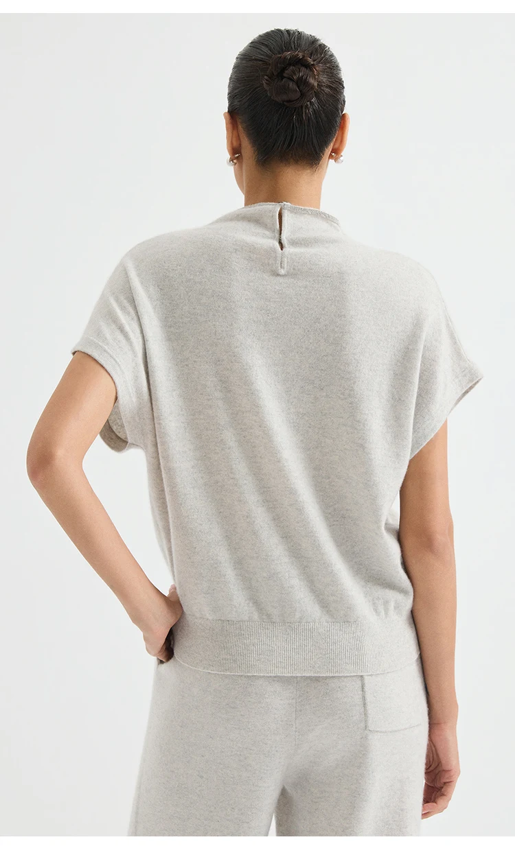 BY4621755 Damen-Weste mit Stehkragen, 100% Kaschmir, Oversized, ärmellos, mit Kettendetails am Rücken und Schlitz, dezenter Luxus für den frühen Herbst. – Detail 11