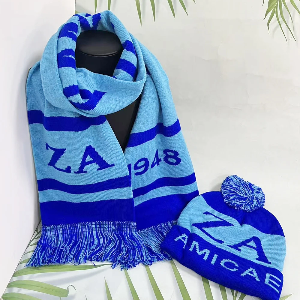 Hellblaues und königsblaues ZA 1948-Set aus Strickschal und Mütze