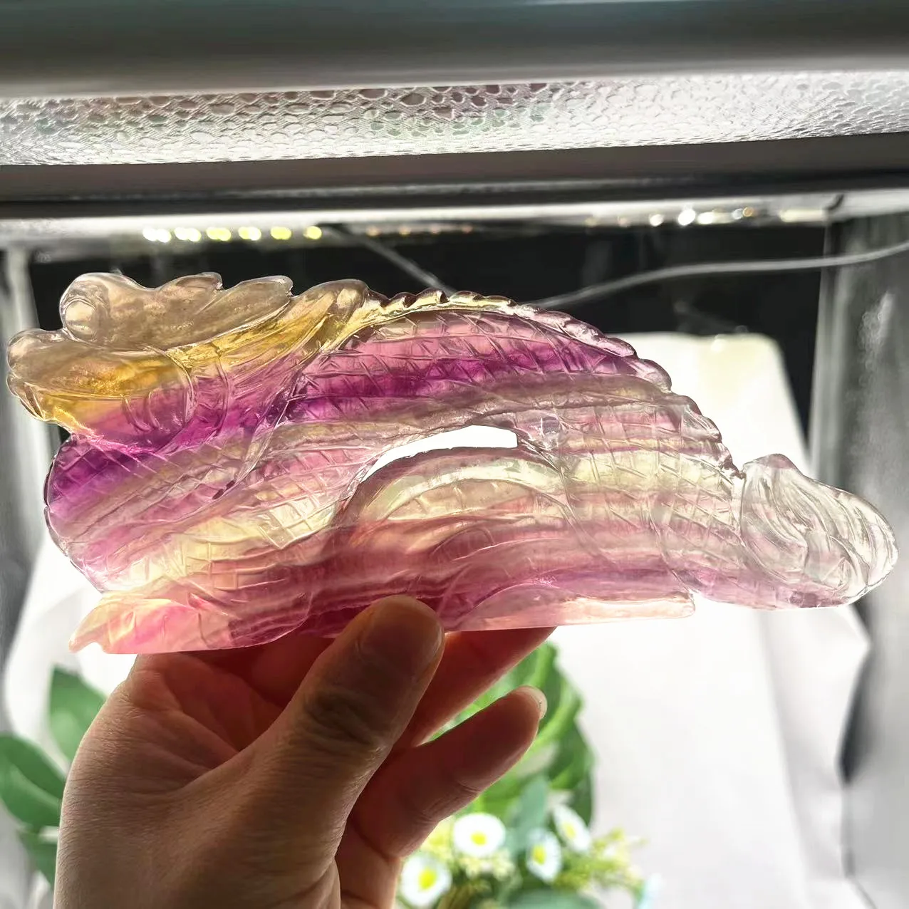 Großhandel Bulk Crystal Carving Rainbow Fluorite Dragon Handgeschnitzte Crystal Animal Carving