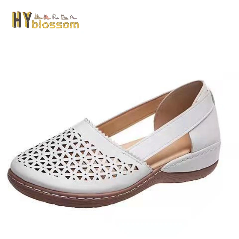 Summer plus size casual ladies sandals European and American thick bottom hollow solid color ladies single shoes wedge sandals