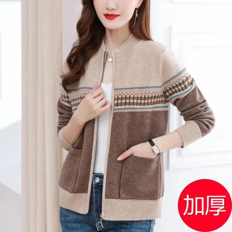February August Women's Knitted Cardigan Coat 2025 Spring Autumn Female New Striped Short Coat With Loose Sweater Jacket