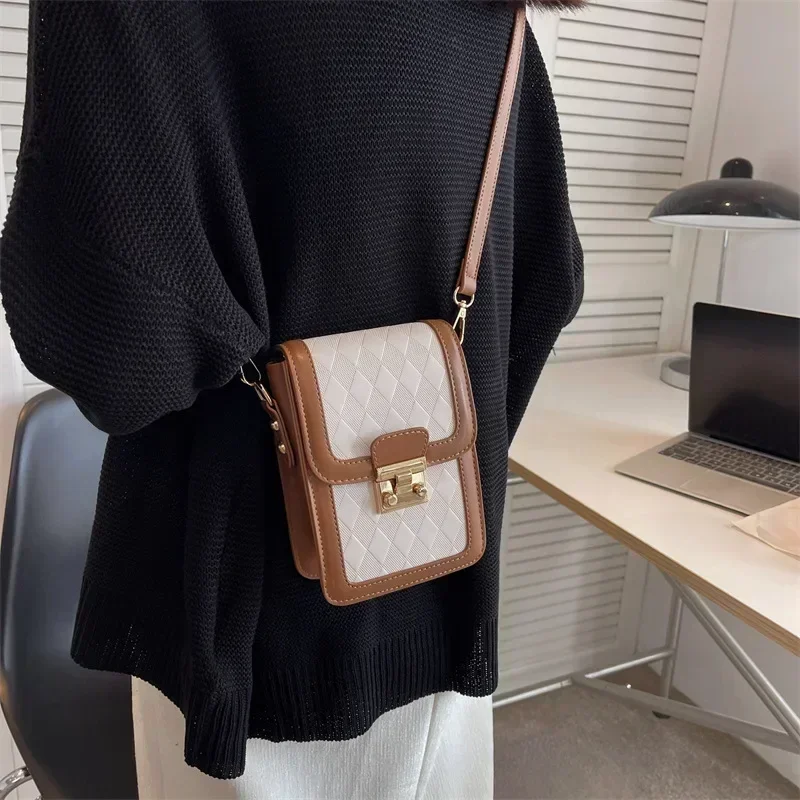 Small Fragrance Korean Fashion New Mobile Phone Bag Versatile Women's Shoulder Bag Vertical Zero Wallet Mini Bag