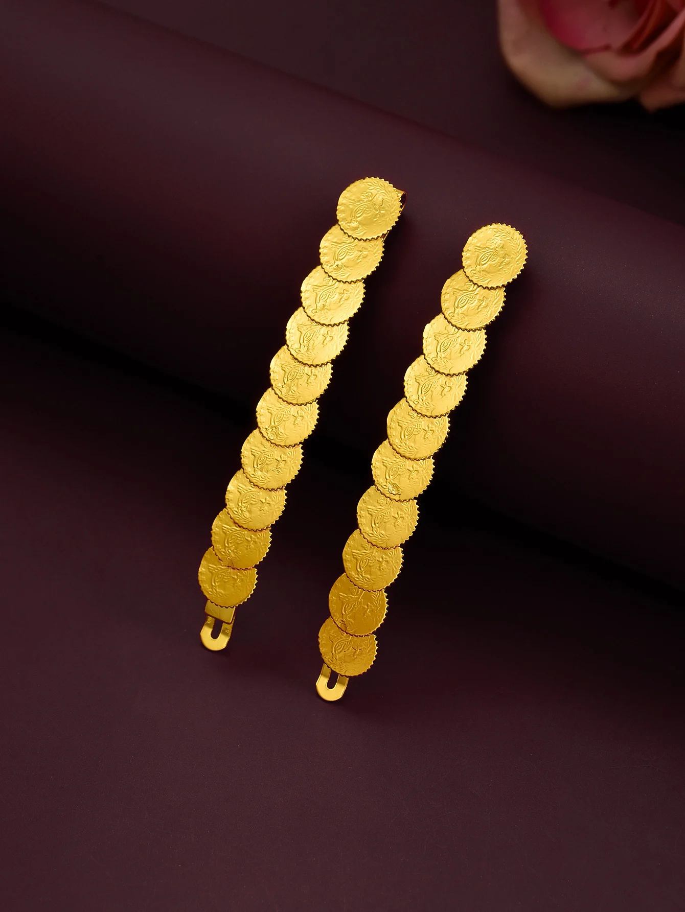 

Пара винтажных золотых заколок-цепочек для волос, металлические узорчатые боковые зажимы в этническом стиле, декоративные аксессуары для волос для женщин на вечеринки и мероприятия