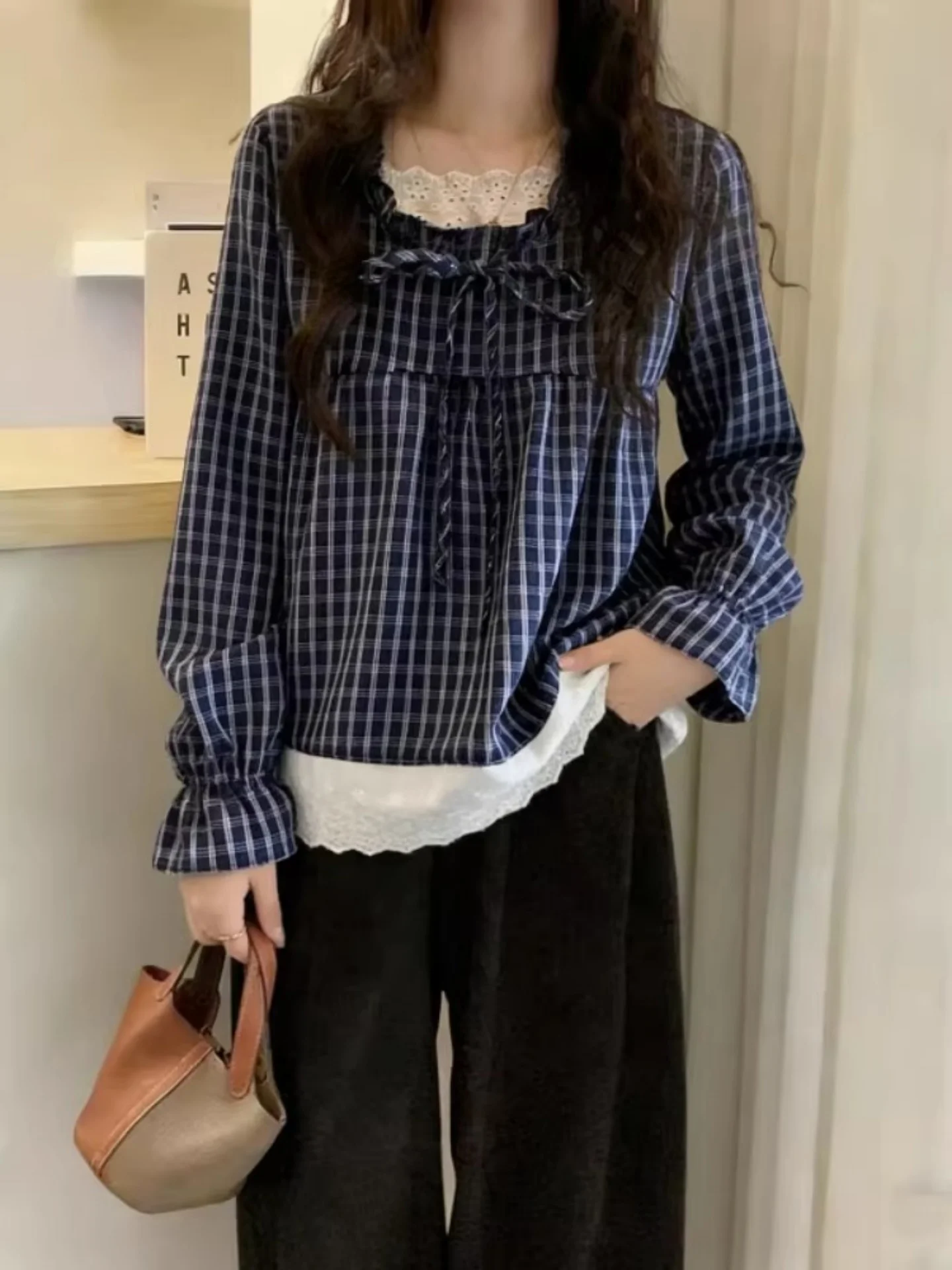 

Женская блузка с кружевной отделкой и длинным рукавом, весна 2026, большие размеры, утягивающий эффект, модный корейский стиль, свободный крой для офиса