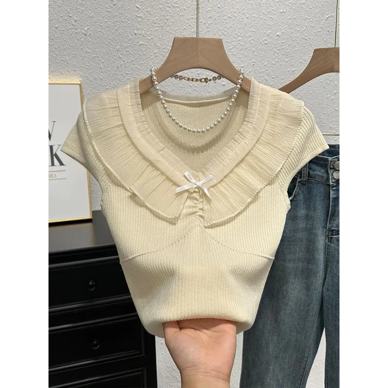 2024 New Short Sleeve Knitted Shirt for Women's Summer Fashion Style, Tailored and Slim, Unique and Beautiful Top