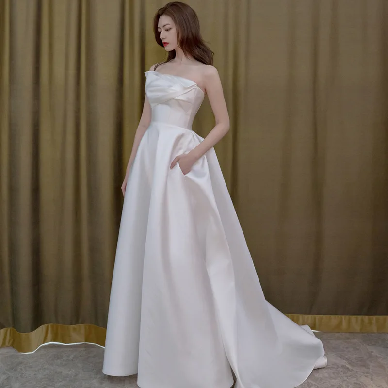 

New Simple White Satin Korean Style Reception Dress Travel Photography Forest Style Gown with Train