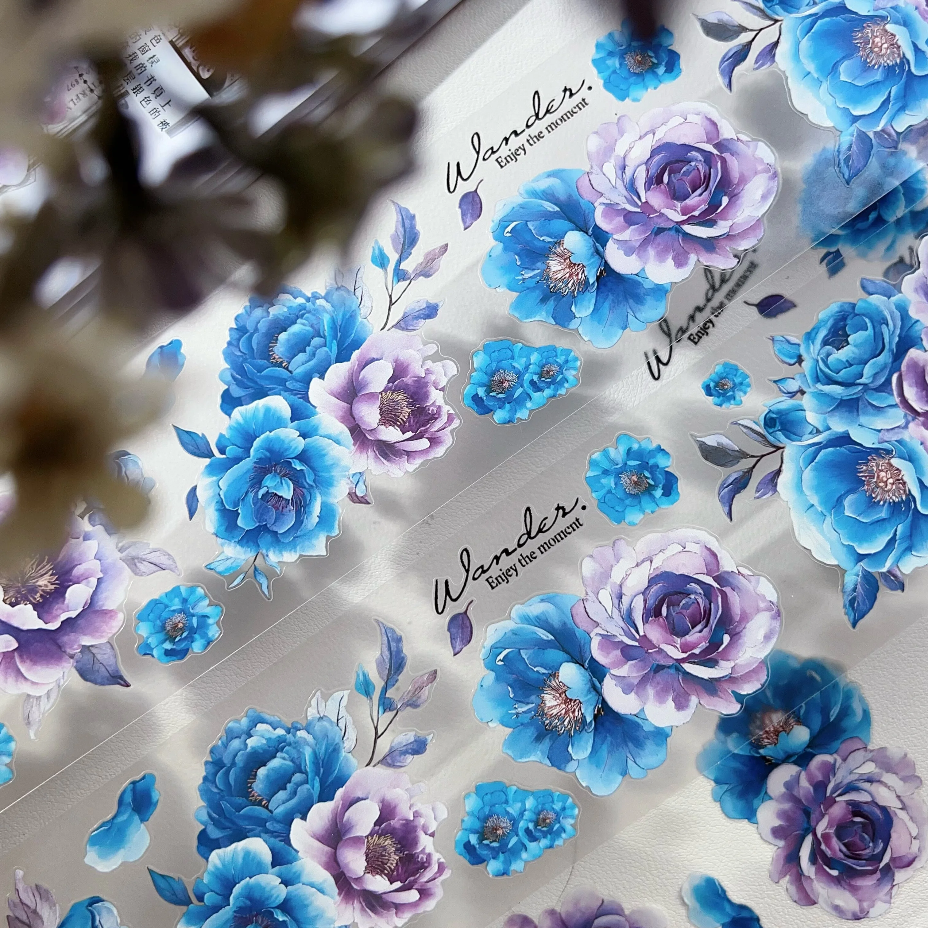 

Наклейки и лента для планировщика с вырезами из ПЭТ — сине-фиолетовый цветочный материал в стиле ретро, оригинальный дизайн, универсальное использование (серия фиолетовой мелодии)