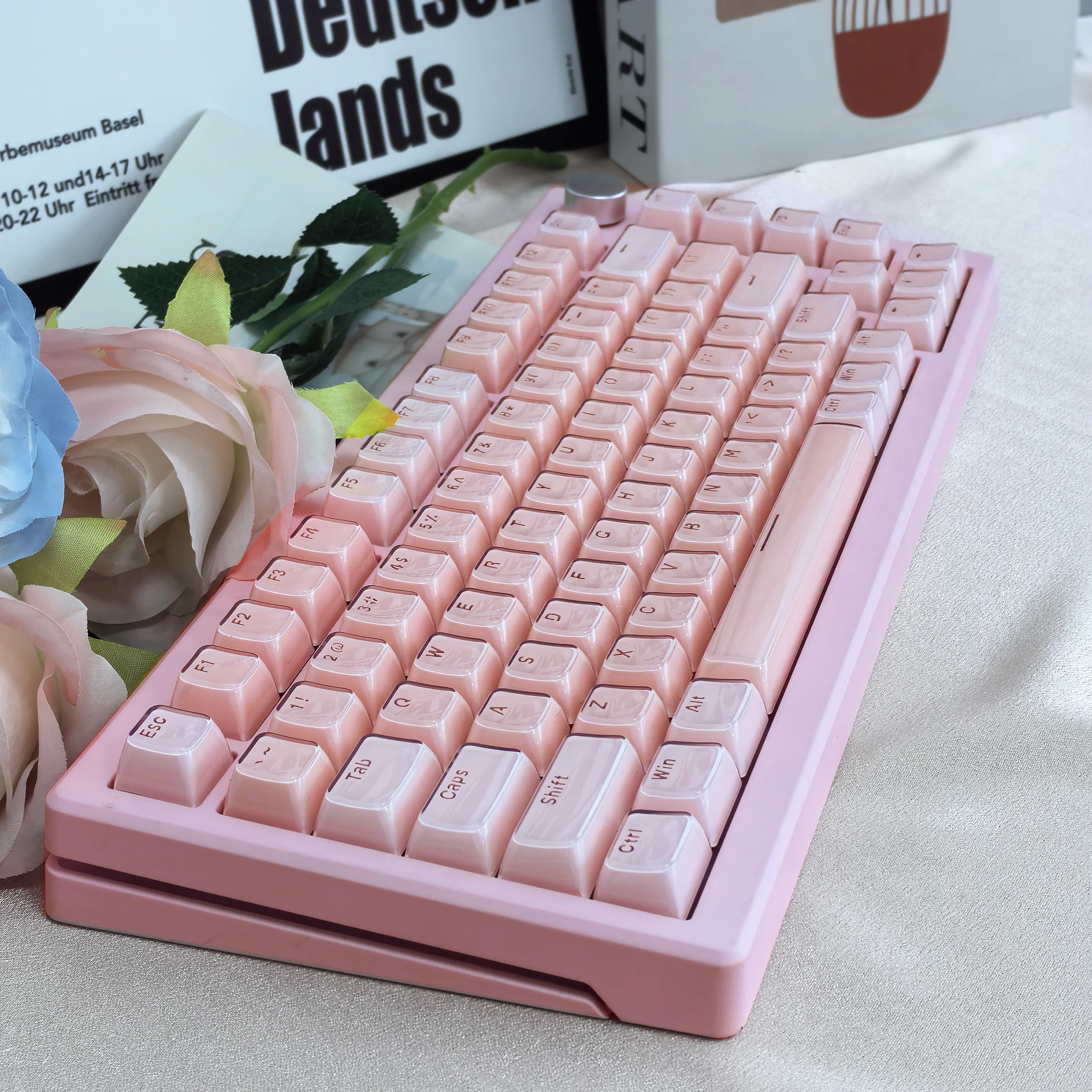 

Jelly Keycaps ICE Crystal Translucent Characters Pc+Pbt Material OEM Diy Customized Keycap Set White Blue Pink Keycap 136 Keys