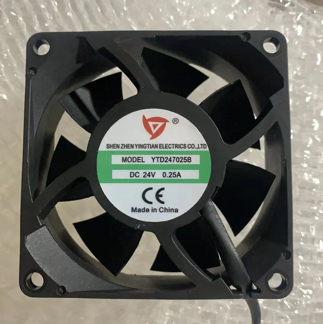 

YTD247025B DC 24 В 0,25 А 70x70x25 мм 2-проводной охлаждающий вентилятор