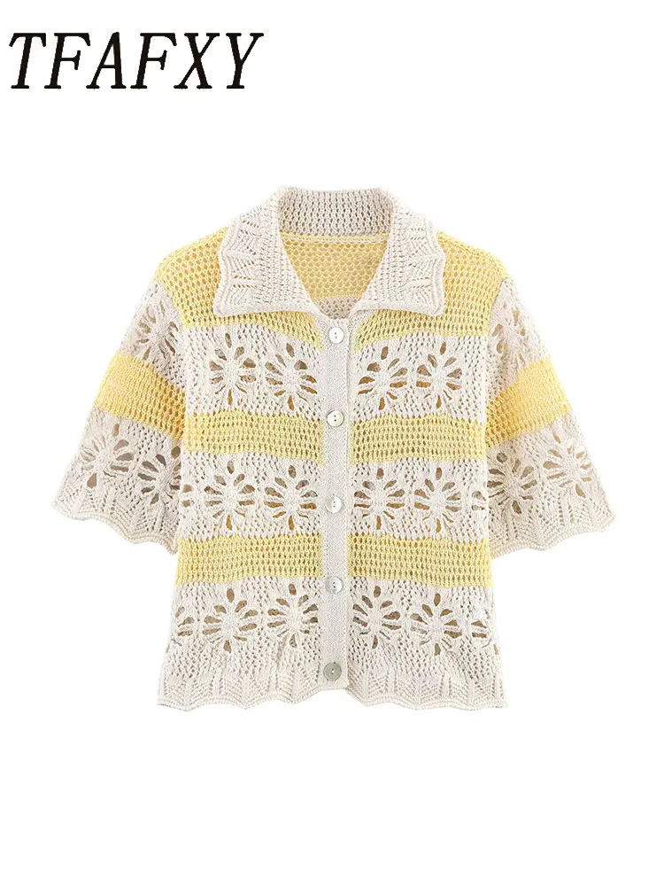 

TFAFXY 2025 винтажный повседневный шикарный вязаный топ в полоску с короткими рукавами и пуговицами, вязаный крючком короткий топ, новый модный летний праздничный топ