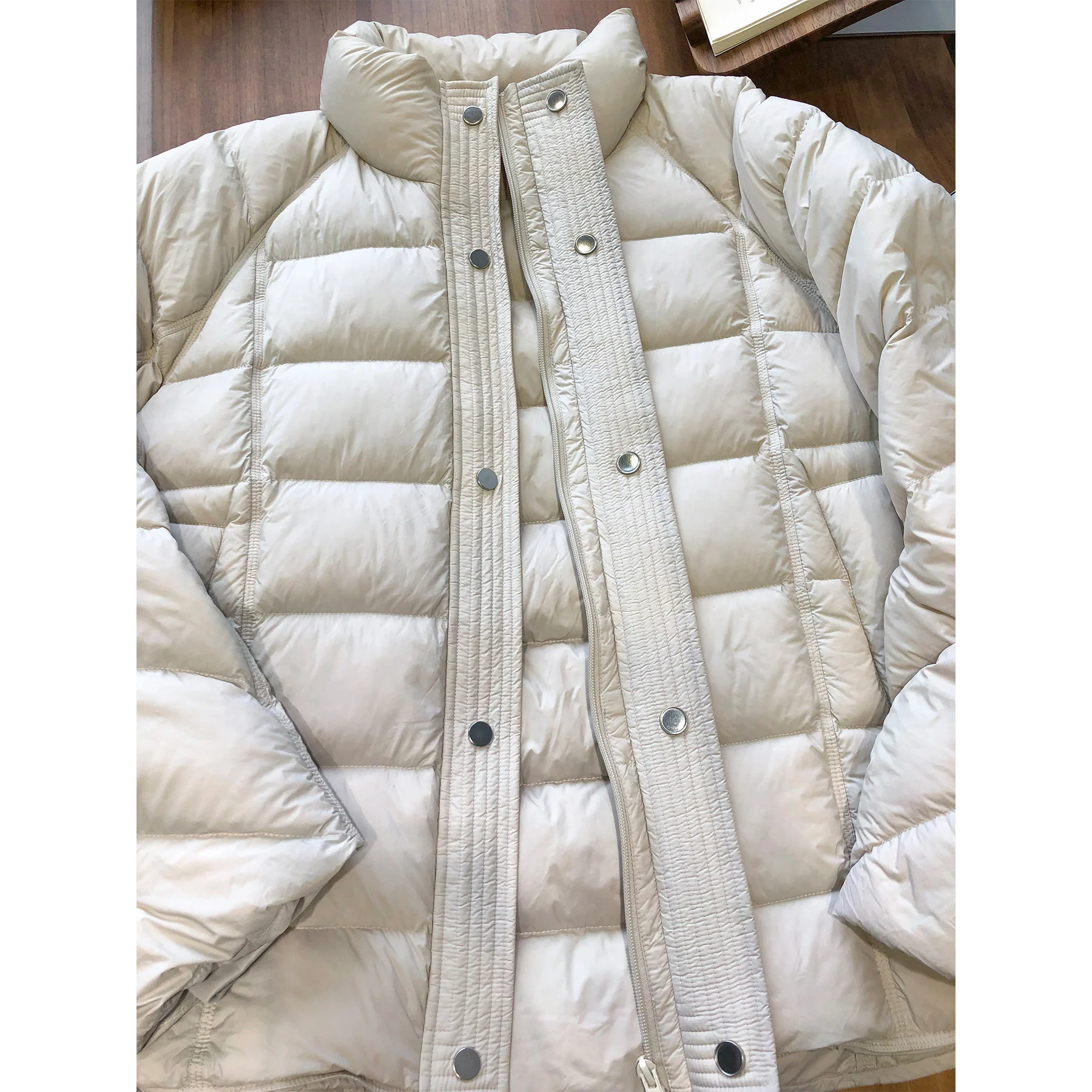 

Landmark District Lightweight Puffy 90 White Duck down Jacket Men's 2025 New Warm Thick Outerwear Casual Style Zipper Closure