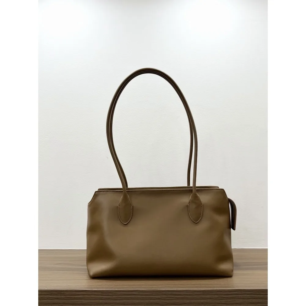 

Light Luxury High Texture New Long Handle Shoulder Bag Leather Underarm Bag Large Capacity Portable Tote Bag Commuting Fashion