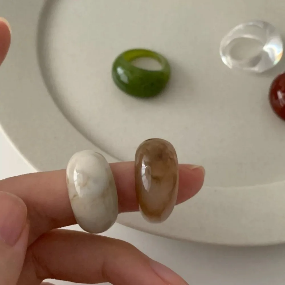 Y2K الراتنج قوس خواتم واسعة شفافة أنيقة ملونة هندسية غير النظامية حلقة الاكريليك مجوهرات هدية النساء