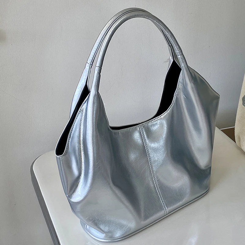 Silver Tote Bag for Women Winter New Cool Large Capacity Versatile Handbags Fashion Magnetic Button Good-looking Shoulder Bag