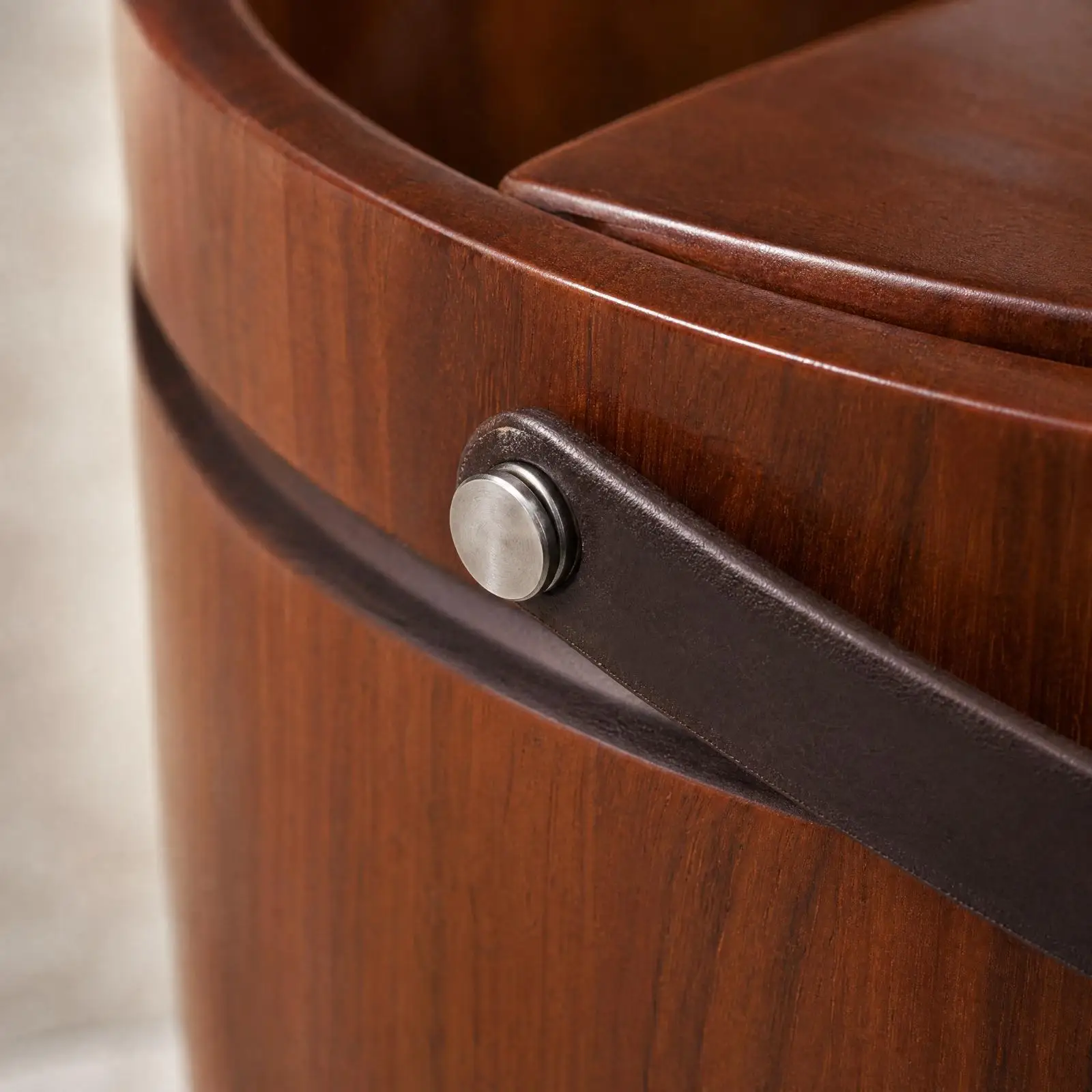 cedar-wood-foot-soaking-bucket-thick-walled-cylindrical-cedar-foot-bath-bucket-lidded-for-washroom-use-bedroom-relaxation