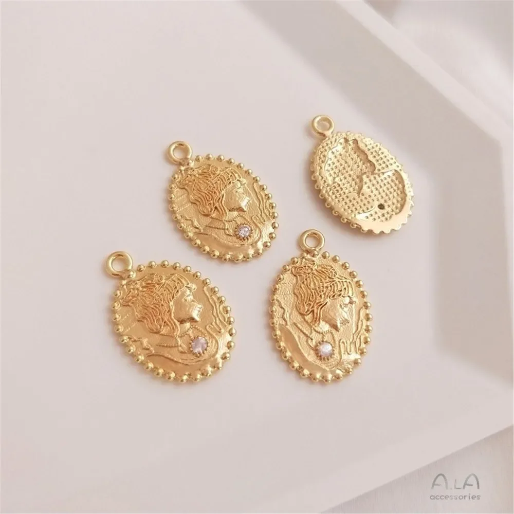 

Hanging 14K Gold Bag with European and American Style Retro Portrait Gold Coin, Queen Maria's Head Charm Pendant K129