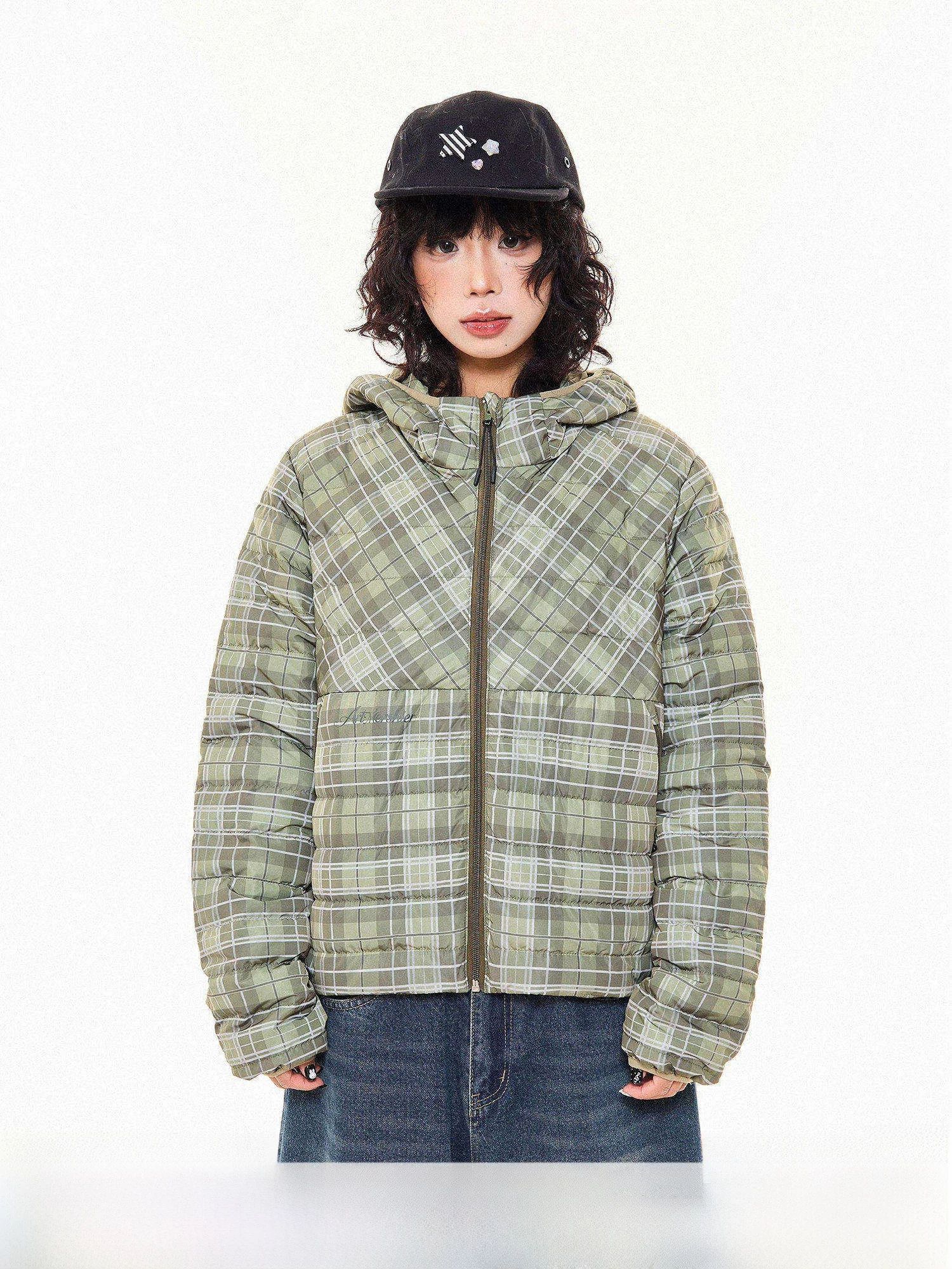 

Женское белое стеганое пуховое пальто MKGO: теплая зимняя утепленная свободная куртка из хлопка с клетчатым узором