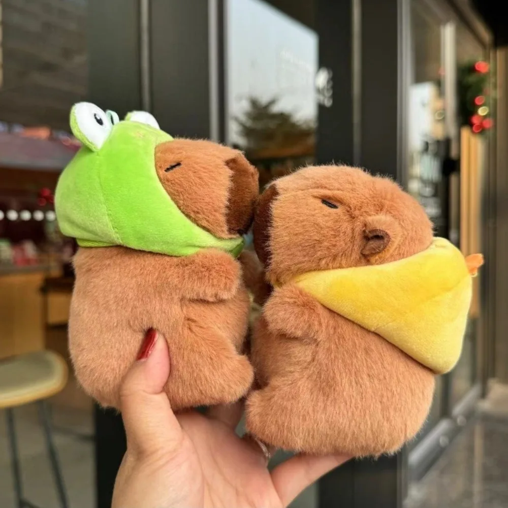 Cute Capybara Key Chain with Bee Rabbit Frog Bear Hat Cartoon CapIbara Keychain Bag Accessories Plush Animals Toy Birthday Gift