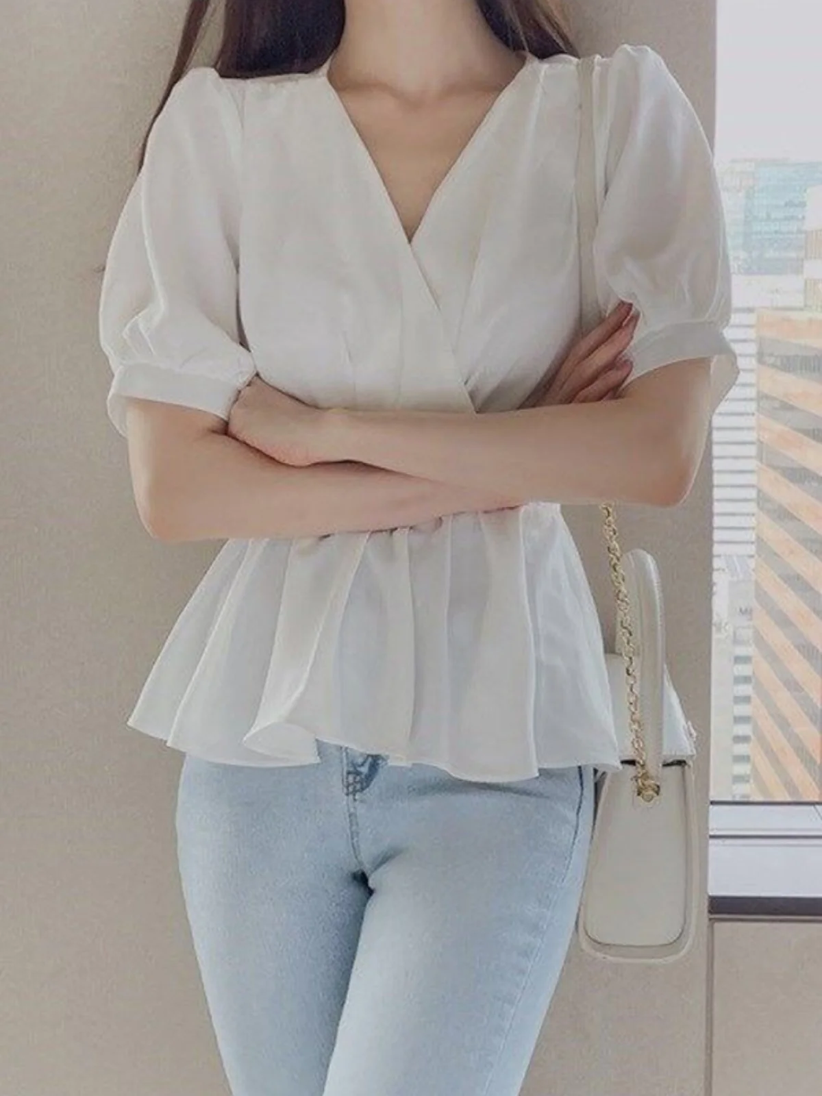 

Korean Sle V-Ne Belted ort Sve Pleated irt Women's Summer Faionable Top High Waist Bubble Sve Casual Wear