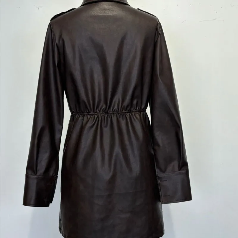 PU-leren jurken voor dames Elegante bruine overhemdkraag Halve ritssluiting Kant PU-leren mini-jurk met lange mouwen Vintage slim-fit jurk