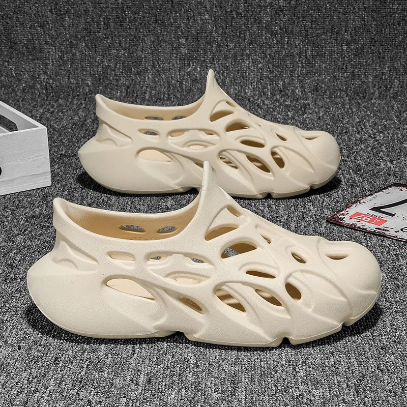 Fashion Men Slipper Outdoor Sports Shoes Street Sandals Garden Footwear Comfortable Light Weight EVA Slippers Popular Hole Shoes