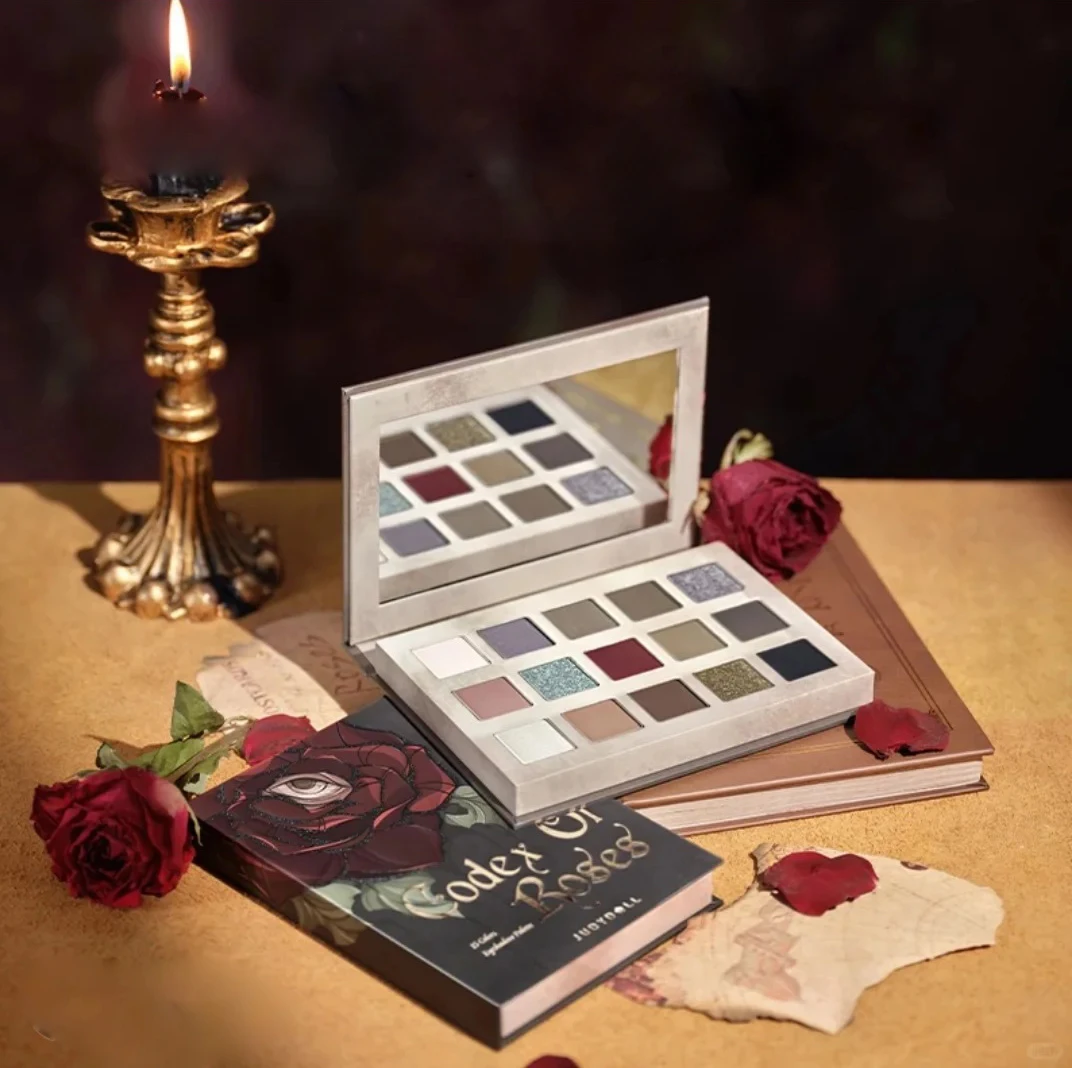 Judydoll Halloween edición limitada Rose Codex "libro de sombra de ojos de 15 colores mate Color tierra brillo maquillaje de ojos brillo de ojos