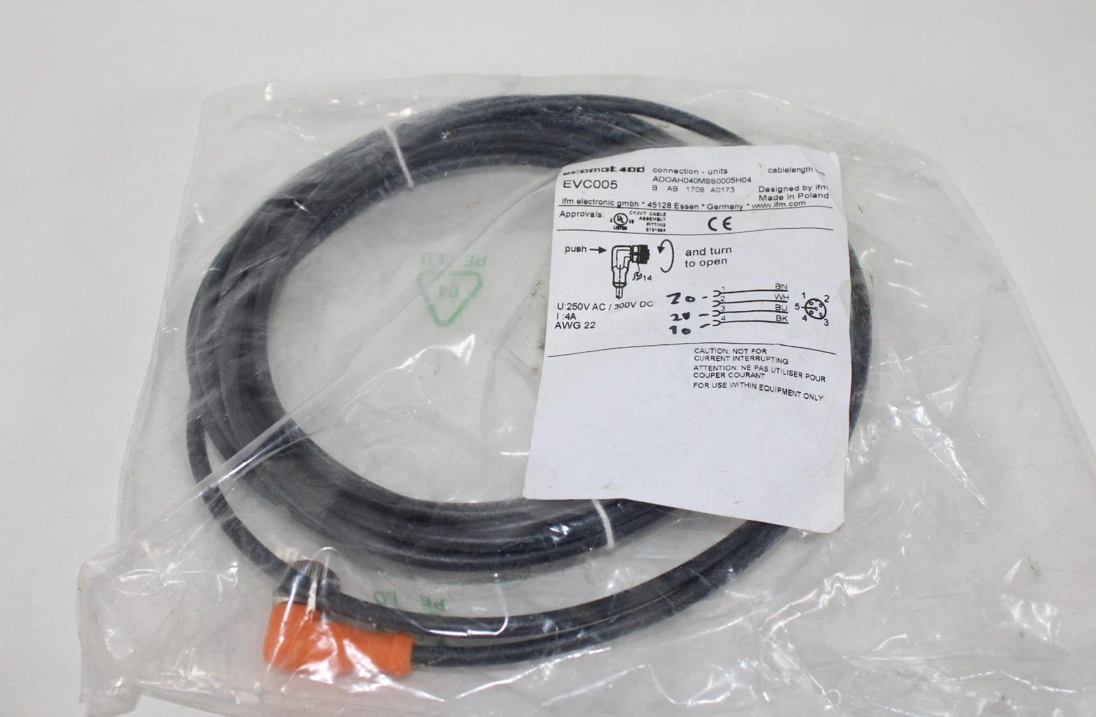Connecting cable with socket EVC005 ADOAH040MSS0005H04