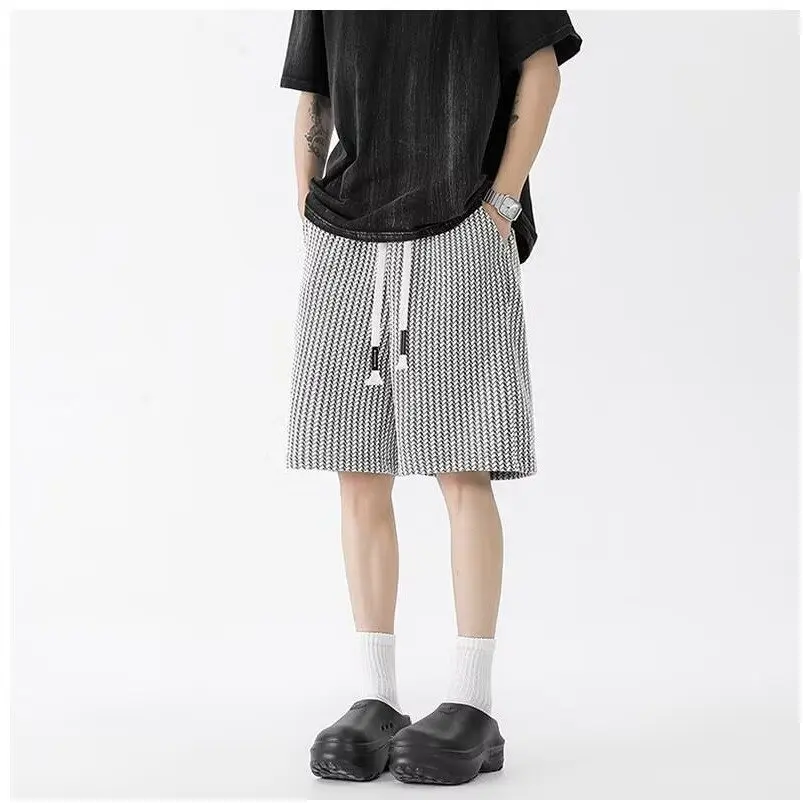 

Мужская трикотажная полоска в американском стиле ретро, летняя высокая повседневная спортивная свободная прямая трубка, маленькая Fraance Sle, пятиточечная средняя...