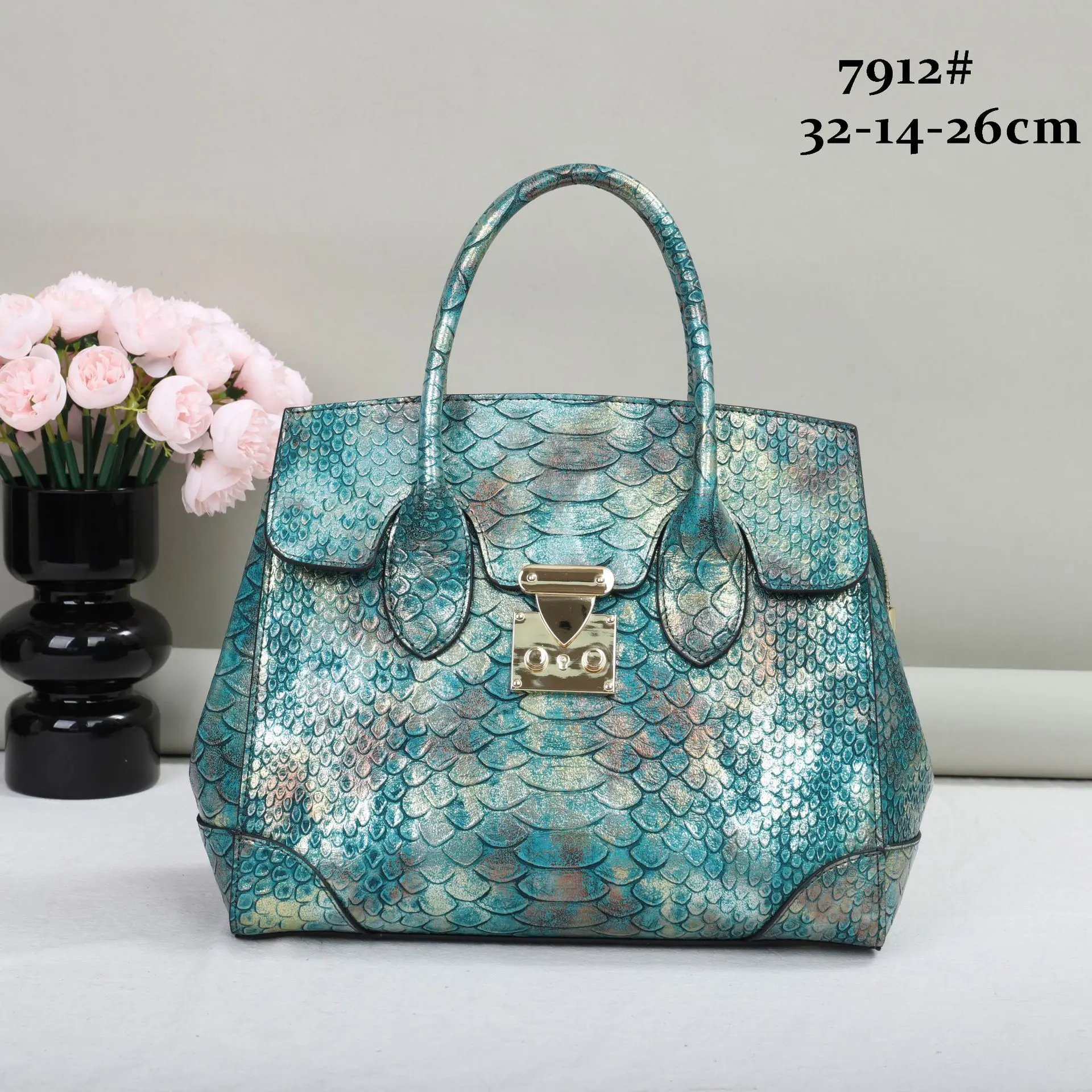 Imagem -02 - Moda de Luxo Bolsas Femininas Couro Genuíno Senhora Serpentina Fivela Ombro Bolsa do Mensageiro Alça Superior Bolsas Concha Portátil