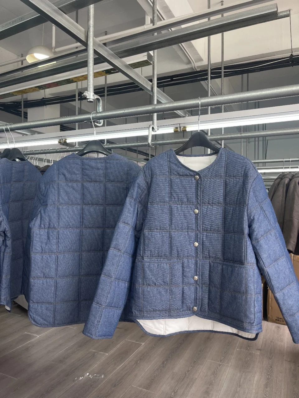Giacca da donna in denim leggero trapuntato casual alla moda autunnale e invernale di alta qualità