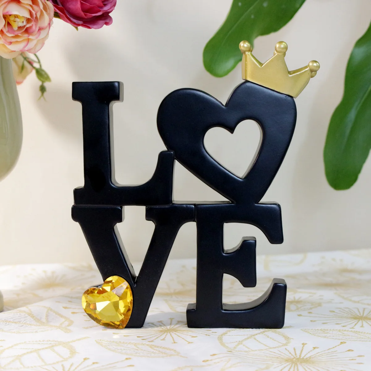 

Hand-Painted Love Statue - Unique Gift for Couples