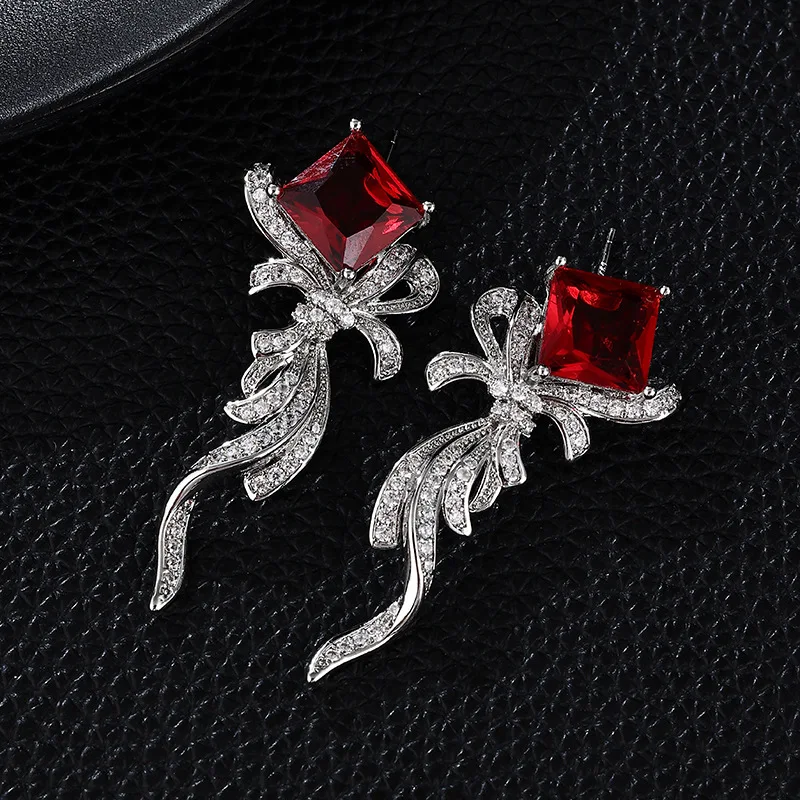 Light Luxury Long Zircon Earrings with S925 Silver Needle, High-End Inlaid Geometric Tassel Ear Jewelry for Women, Fashion Stud
