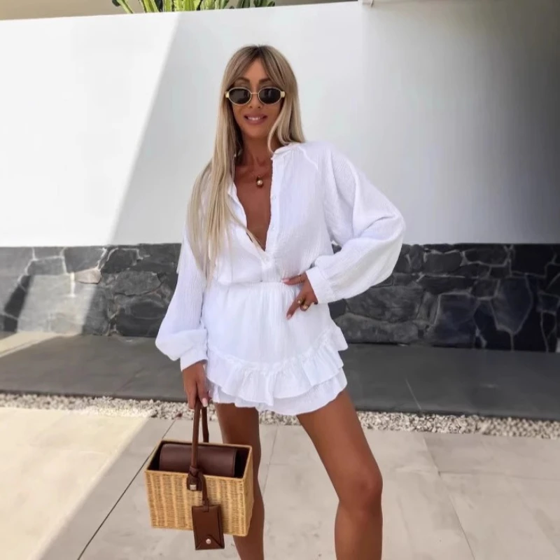 

2025 New Women's Solid Color Matching Set - Long Sleeve Lace Blouse + Shorts Casual Outfit