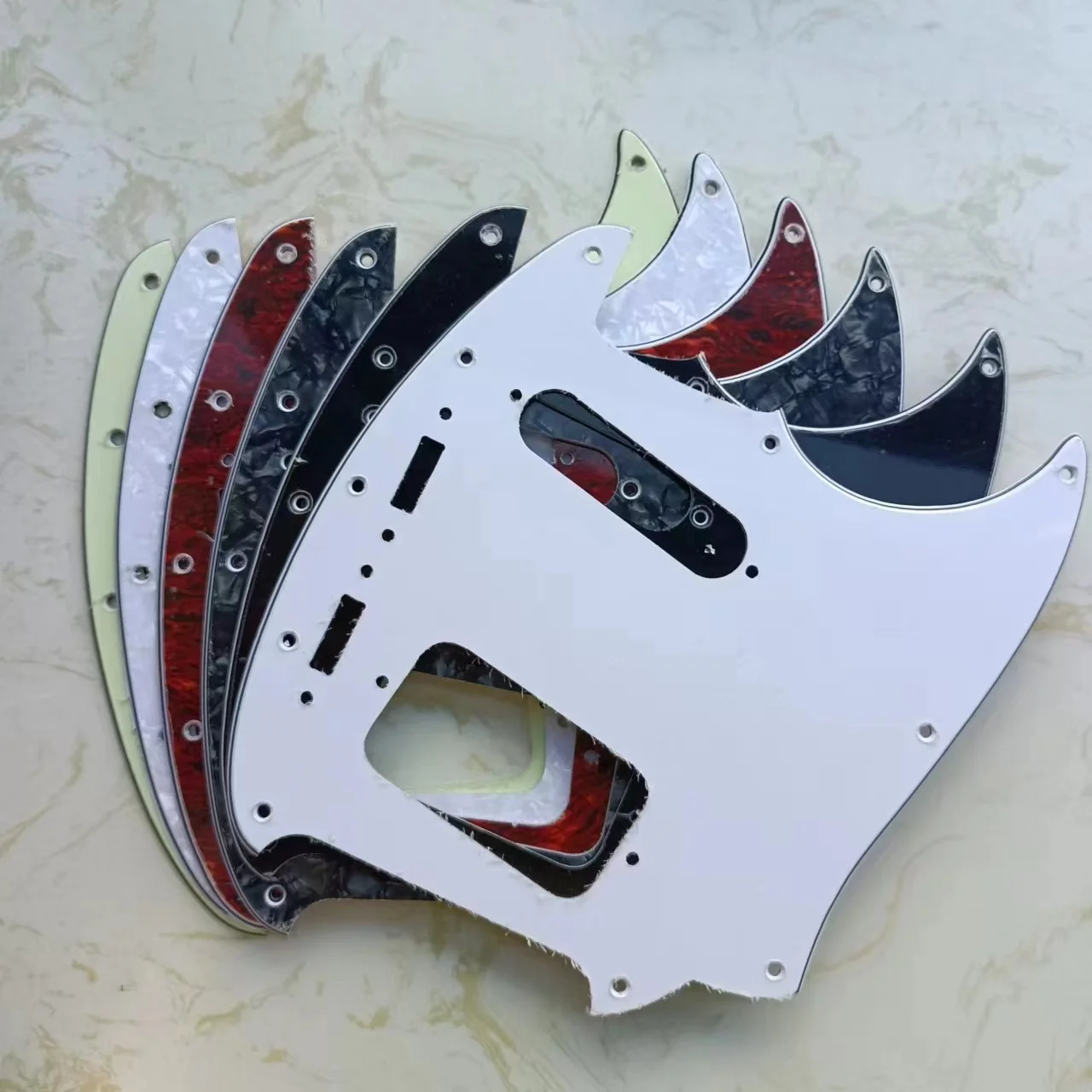 3 Ply Professional Guitar Parts Kurt Cobain Mustang Style Guitar Pickguard Custome