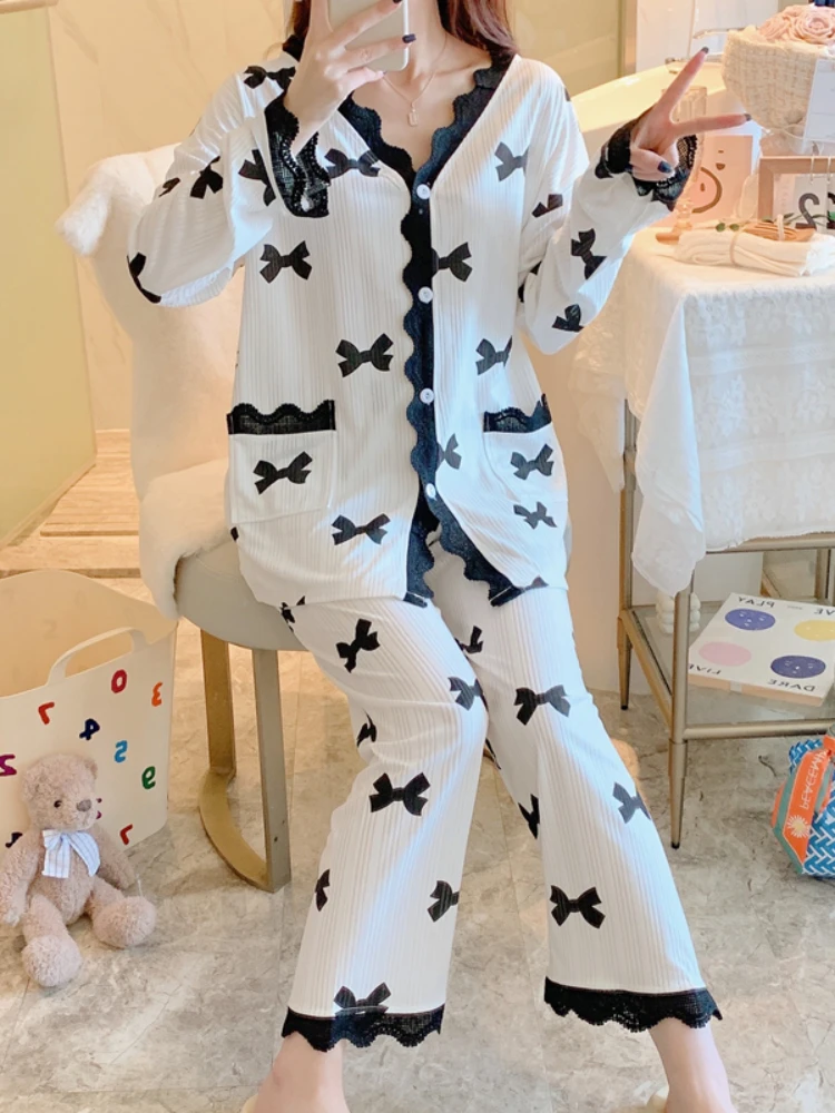 Рисунок 3 - Женский пижамный комплект из двух предметов