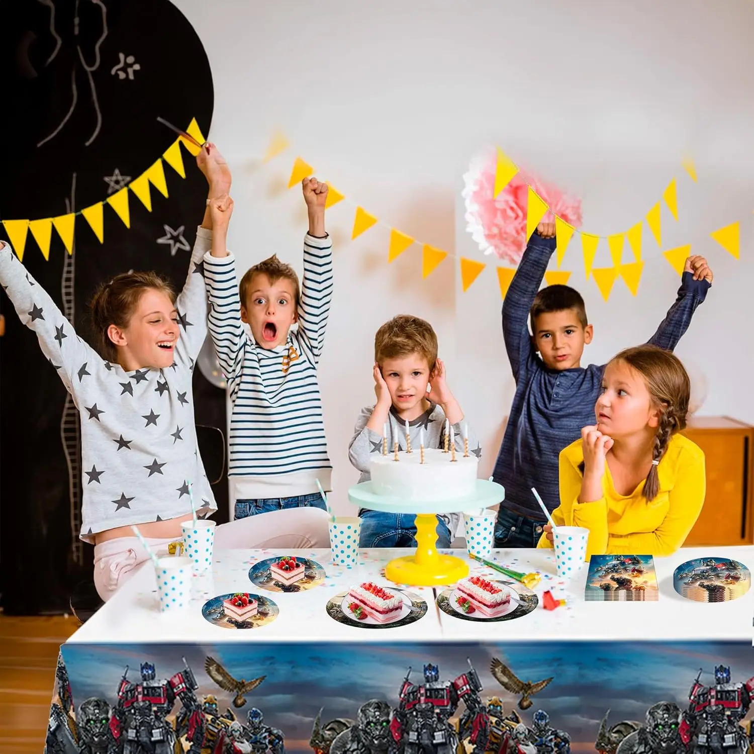 Toalha de mesa descartável para festa de aniversário, decoração, robô bumblebe, capa de mesa para crianças, meninos, lembranças, suprimentos para festa ﻿