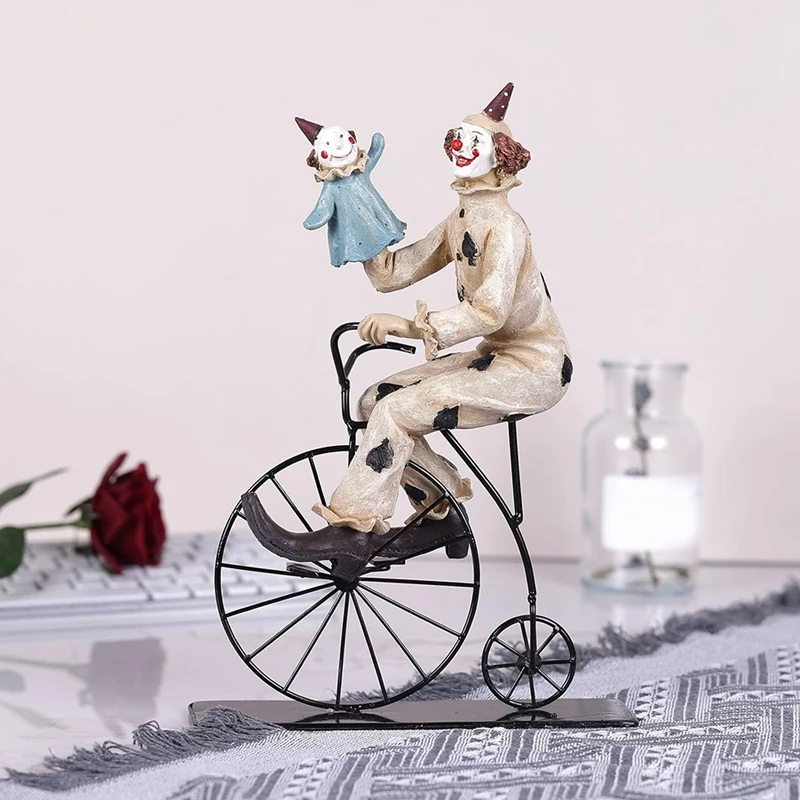 Creatives Clown Circus Statues, Clown Ornaments Home Decor Resin Sculpture, Handmade Crafts Collectible Art Figures