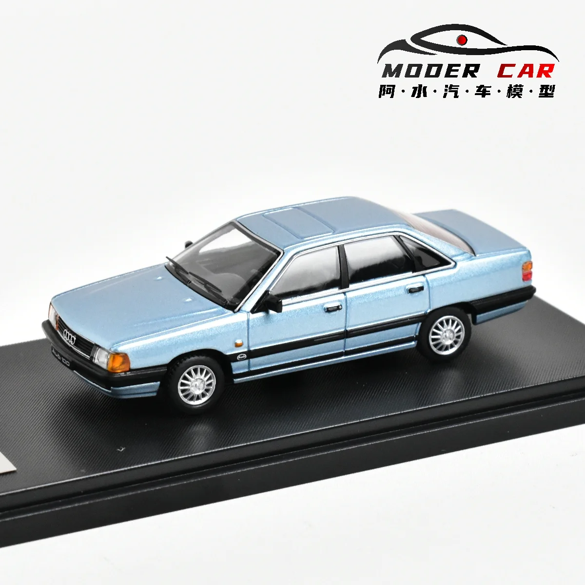 RM 1:64 100 C3 1989 Diecast Model Car