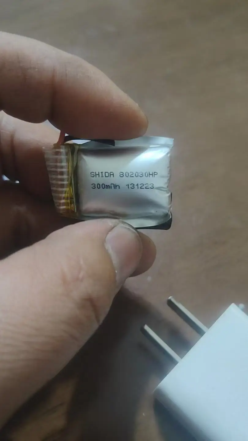 802030 polymer lithium battery 3.7V 300mah wireless keyboard locator charging battery protection