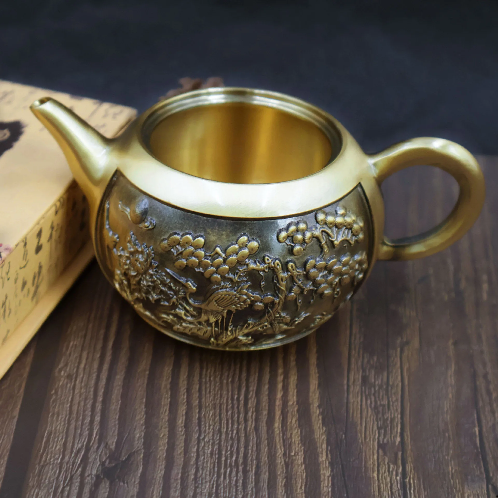 Chinese Welcoming Pine Teapot High Quality Brass Kettle Kung Fu Teapot Creative Home Desktop Copper Ornaments Metal Crafts