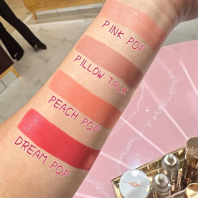 CT Liquid Blush Almofada Caneta Líquido Rouge PILLOW TALK It Contornos Mejora a tez pode ser usada na área dos olhos Bochechas Lábios