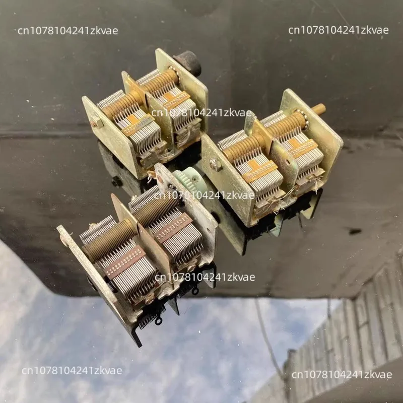 

CB-2-365 2*20PF-365PF левый и правый двойной регулируемый электронный ламповый радиоконденсатор 711