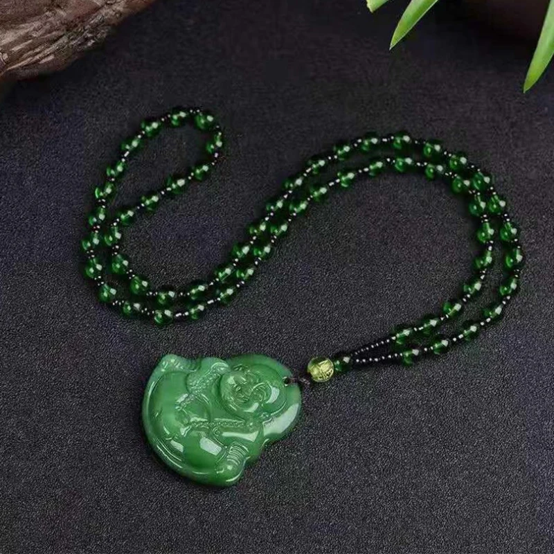 Artistic Hand-carved Chinese Agate Pendant Jade Necklace, A Classic Fashion Accessory for Men and Women.